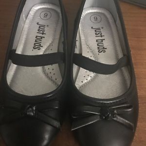 Just buds toddler shoes .